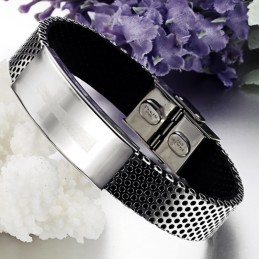 Kvalitets- Og Kvantitetssikret Armbånd I Titaniumlæder Med Kors Til Mænd