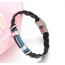 Bredt Udvalg Af Titanium Læderarmbånd Til Mænd