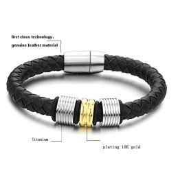 Bredt Udvalg Af Sort Titanium Læderarmbånd