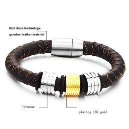 Brugervenlig Armbånd I Brunt Titaniumlæder Til Mænd