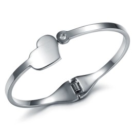 Kendt For Sin Fine Kvalitets Titanium Armbånd Til Kvinder Med Hjerteformet Læder