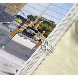 Nem At Bruge Kvindelig Kløverformet Titanhalskæde