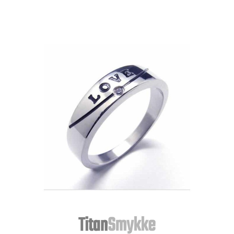 Kærlighedsring Med Diamantbesætning På 5 Mm I Titanium Med Indlagt Hoftebånd Kærlighedsring Med Diamantbesætning På 5 Mm I Titanium Med Indlagt Hoftebånd