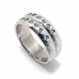 Diamantbesat 8 Mm Titaniumindlagt Hoftebåndsring