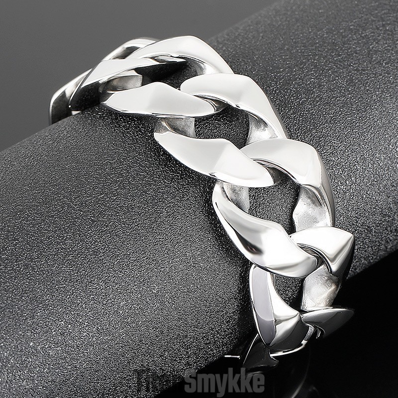 Moderigtigt Herrearmbånd Med Poleret Håndsmykker I Titanium