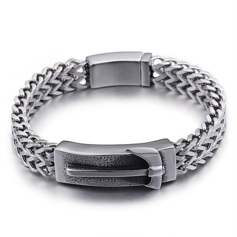 Shake The Same Axe Bent Titanium Herrearmbånd