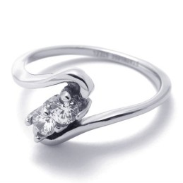 Diamantring I Titanium Til Kvinder