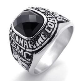 Ædelstensring I Titanium