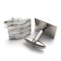 Elegant Form, Farveglans, Overlegen Kvalitet, Titanium-Cupronickel-Manchetknapper