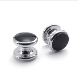 Behændigt Design I Delikate Farver. Manchetknapper Og Knapper I Titanium Af Høj Kvalitet.