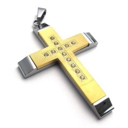 Smukt Design, Farveglans, Titanium Korsvedhæng I Overlegen Kvalitet